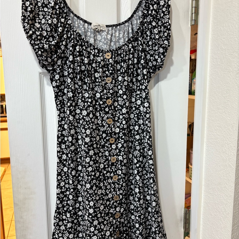 Ruffled Short-Sleeve Dress - Picture 1 of 4